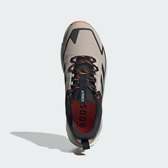 Men's Terrex Free Hiker 2.0 Low Gore-Tex in Wonder Beige Core Black Semi Impact orange